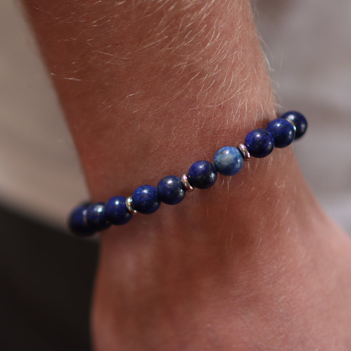 Pulsera de piedra lapislázuli con cuentas de alula