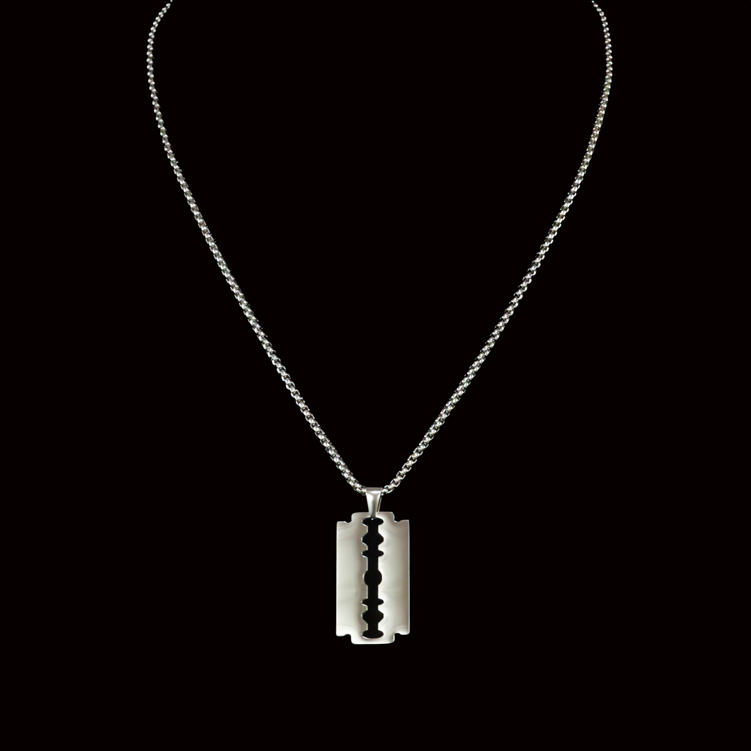 Fernán Stainless Steel Chain Necklace with Razor Blade Pendant
