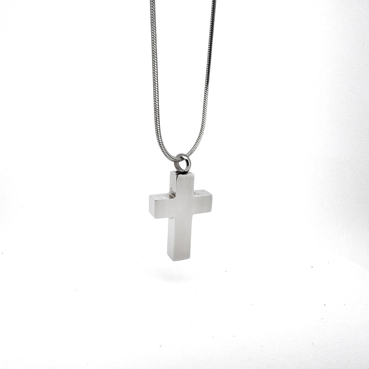 Ábiǫrn Necklace & Crucifix Pendant